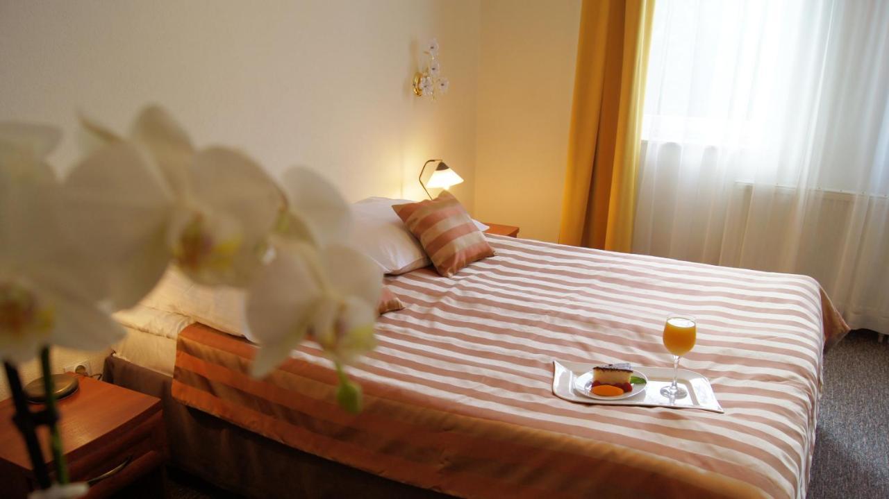 Salis Resort Vělička Exteriér fotografie